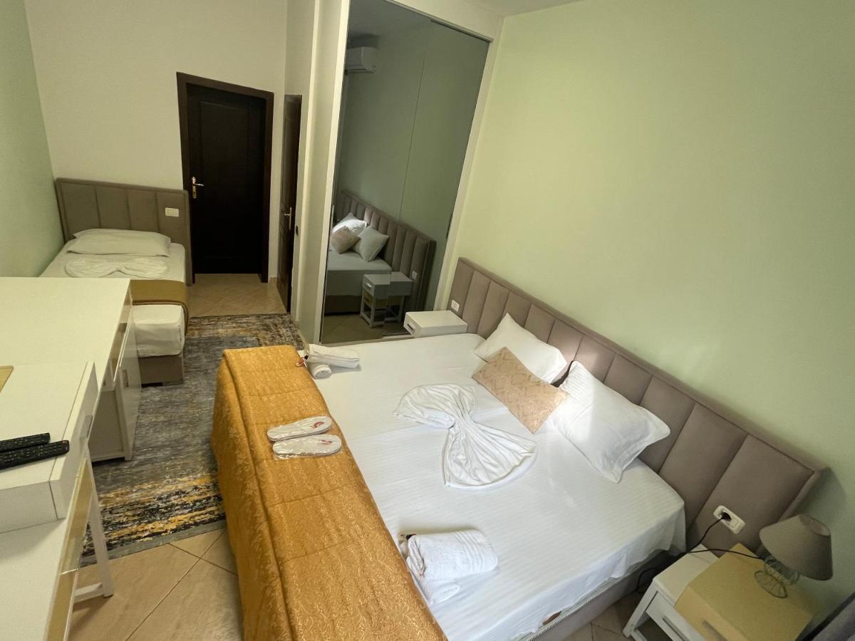 Vila Sanremo Tirana Buitenkant foto