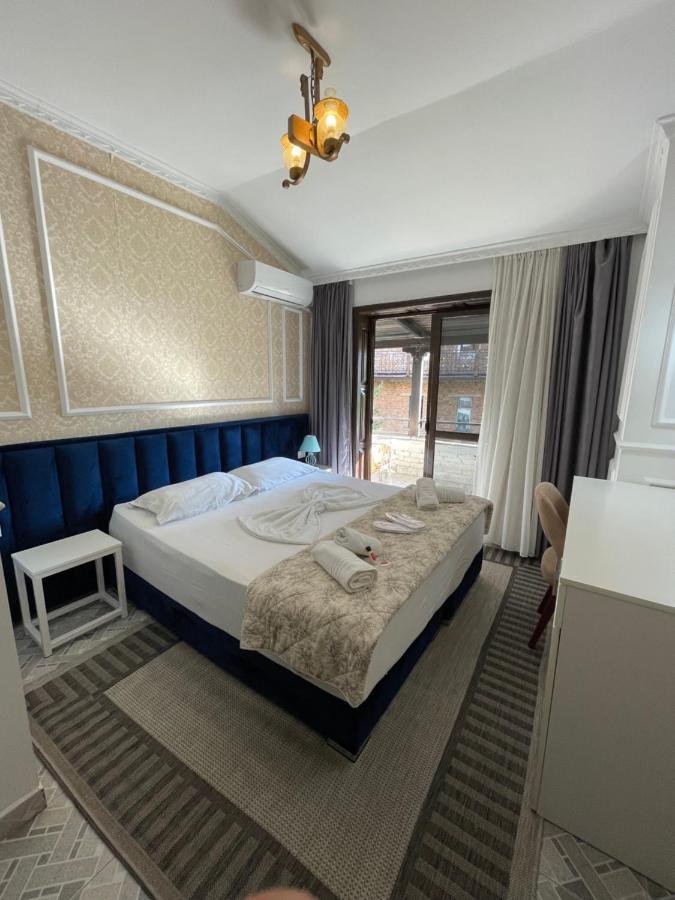 Vila Sanremo Tirana Buitenkant foto
