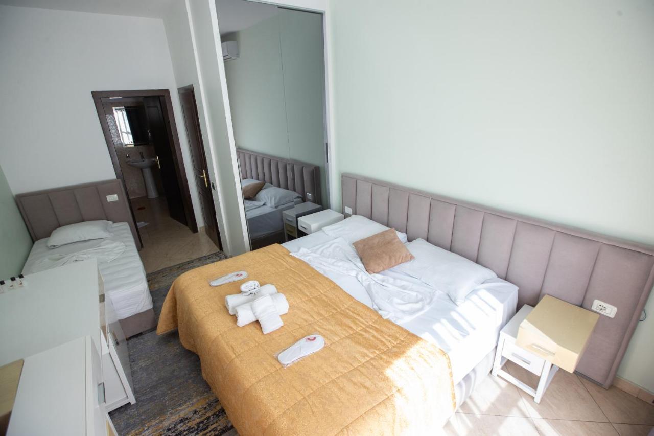 Vila Sanremo Tirana Buitenkant foto